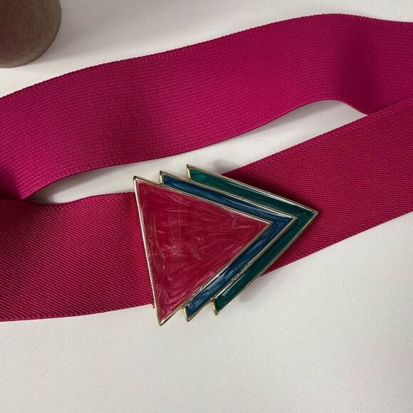 Vintage 1980's Nan Lewis Elastic Belt with Triangle Enamel Buckle - Picture 2 of 5
